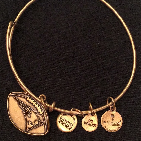 NFL Patriots Bracelet - Picture 2 of 4